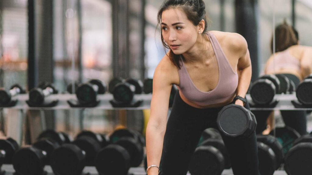 Gofit Woman Dumbells Lifting | How To Stay Consistent at Exercise 