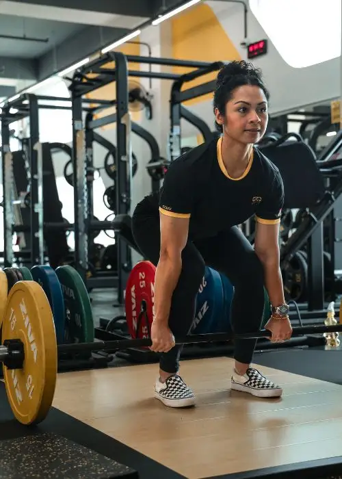 Your Guide To Strength Training : Benefits, Tips, Lingo + Workouts